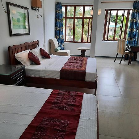 Jasmin Apartments Flic En Flac ภายนอก รูปภาพ