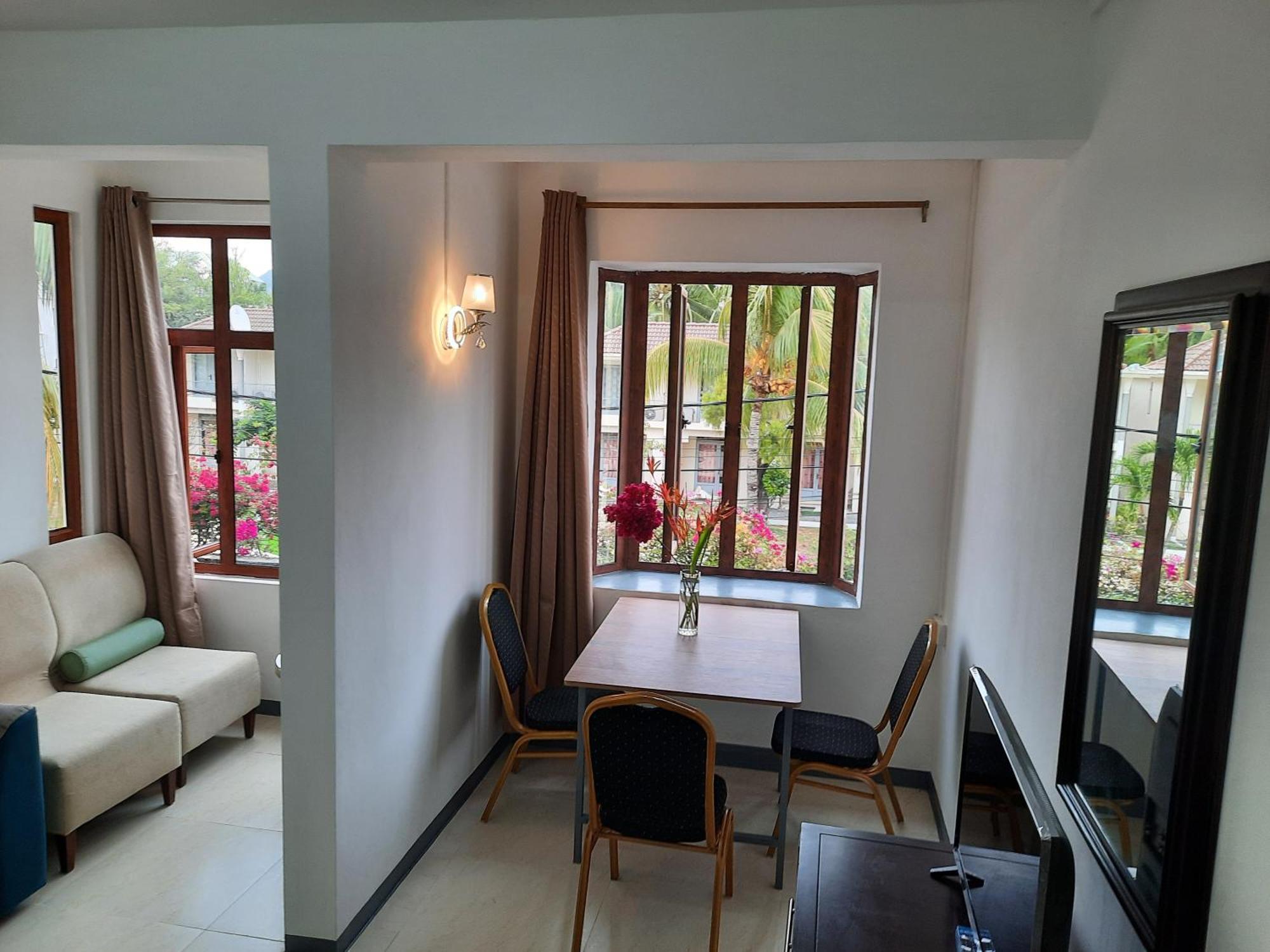 Jasmin Apartments Flic En Flac ภายนอก รูปภาพ