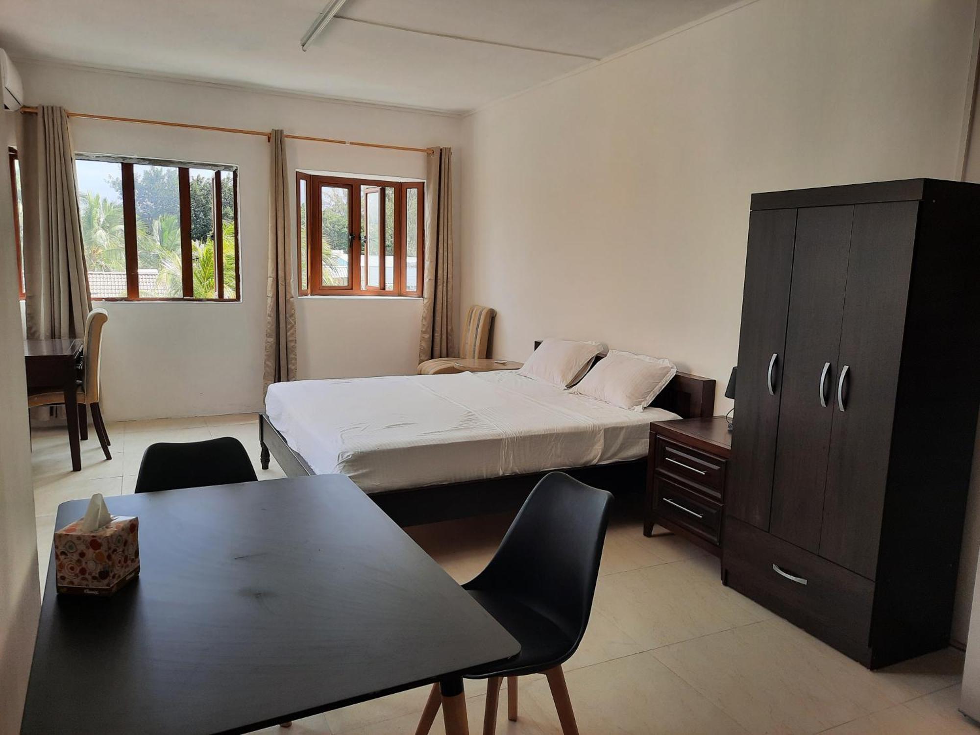 Jasmin Apartments Flic En Flac ภายนอก รูปภาพ